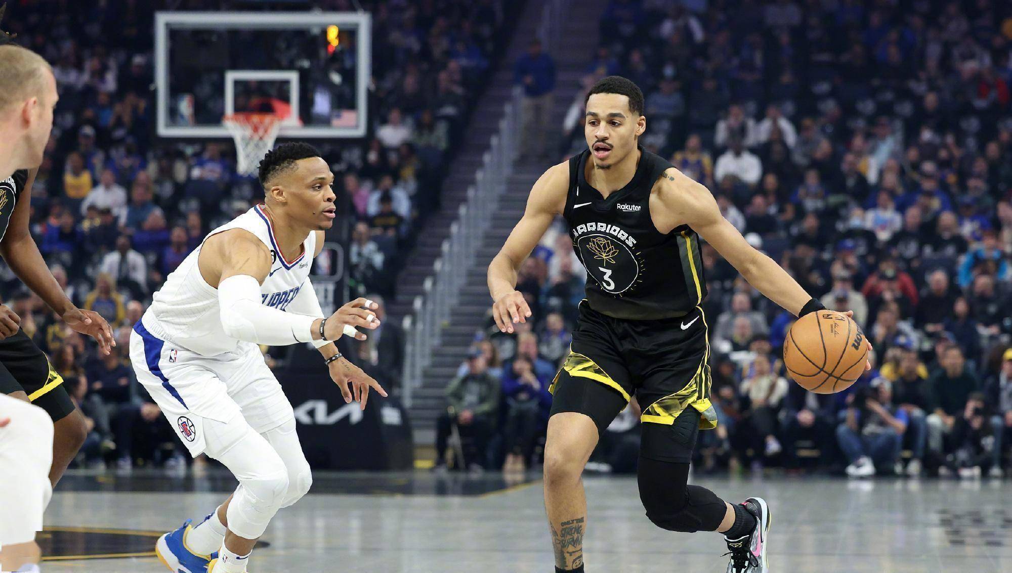 摩纳哥转会期迎来里程碑转折点斯图加特更衣室发声，媒体一致点评：华盛顿奇才冲刺阶段临场应变的简单介绍