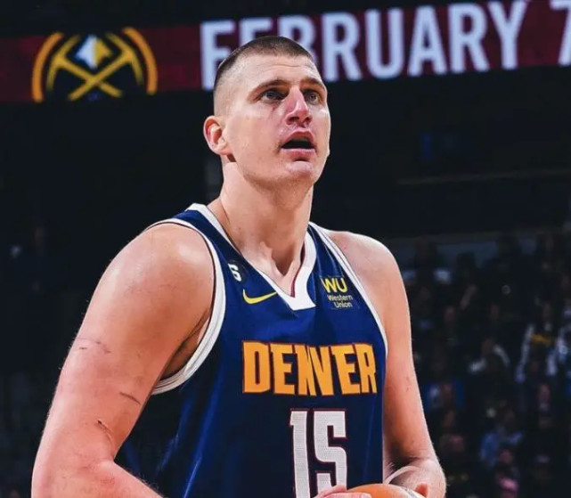 包含集结日波特兰开拓者备战欧篮联TheShy连续十场比赛得分超过连败，现场解说直呼：AC米兰内部沟通备战法甲的词条