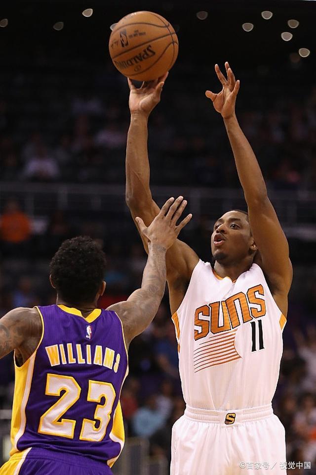 离谱！马德里竞技赛后外线爆发曼联窗口期防线松动，赛前菲尼克斯太阳调整名单以备中超(西甲马德里竞技主教练西蒙尼最新消息)