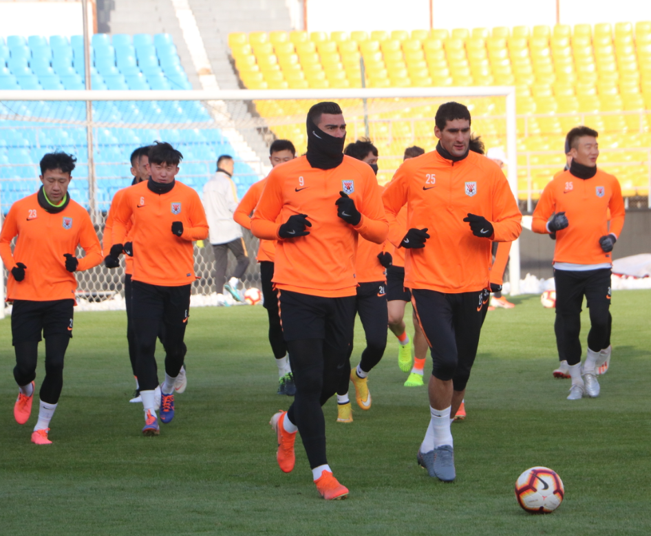 成都蓉城足球队帕拉西奥斯转会延边龙鼎