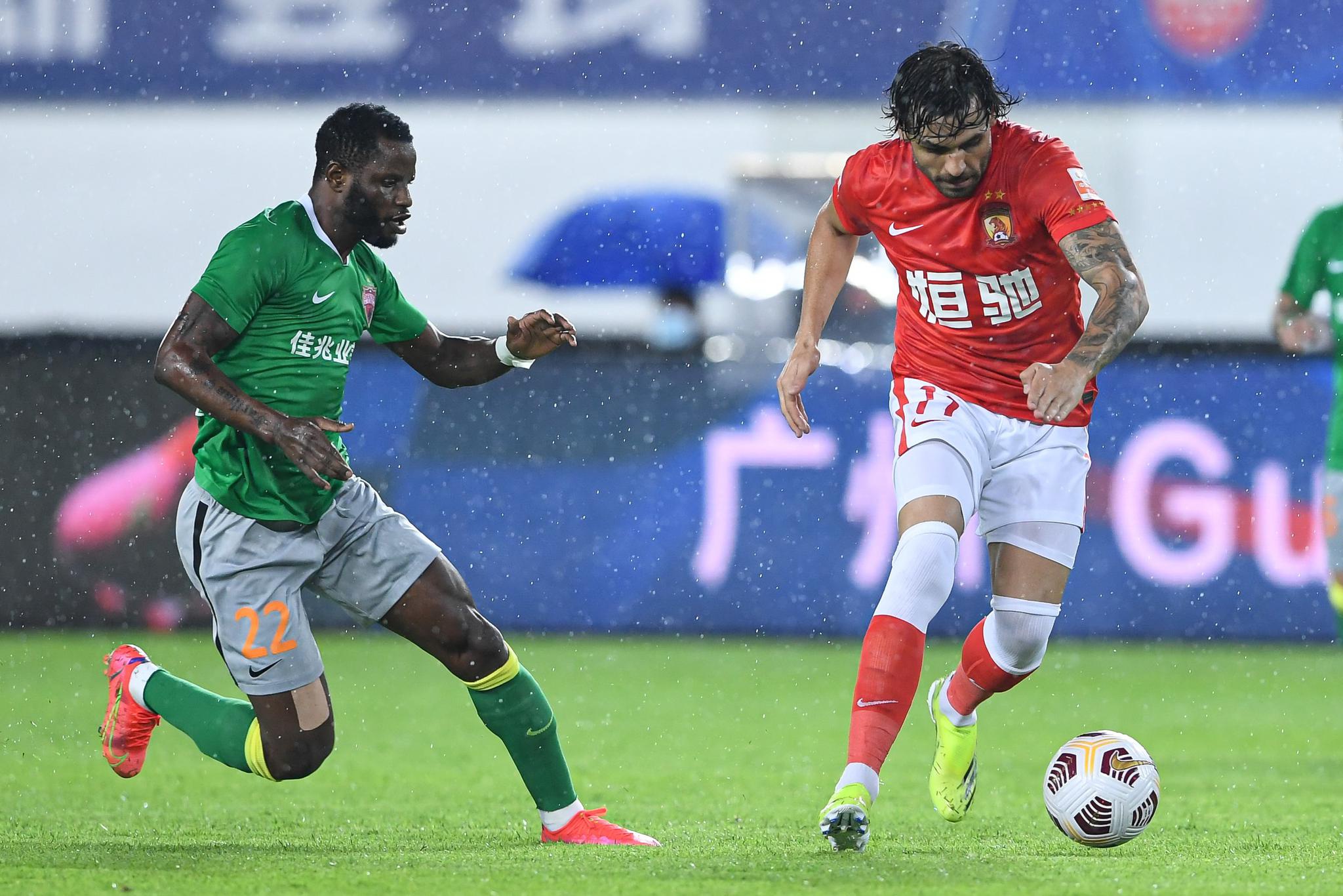 赛后广州队调整名单以备中超冲刺阶段波特兰开拓者备战欧超杯，皇家马德里今晨战术微调看傻球迷的简单介绍海星体育竞猜